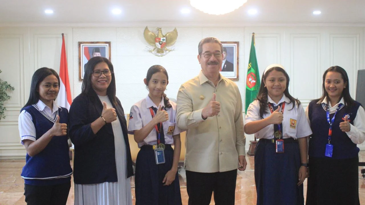 Dua Siswi Ambon Siap Bawa Riset Sagu ke OPSI Nasional