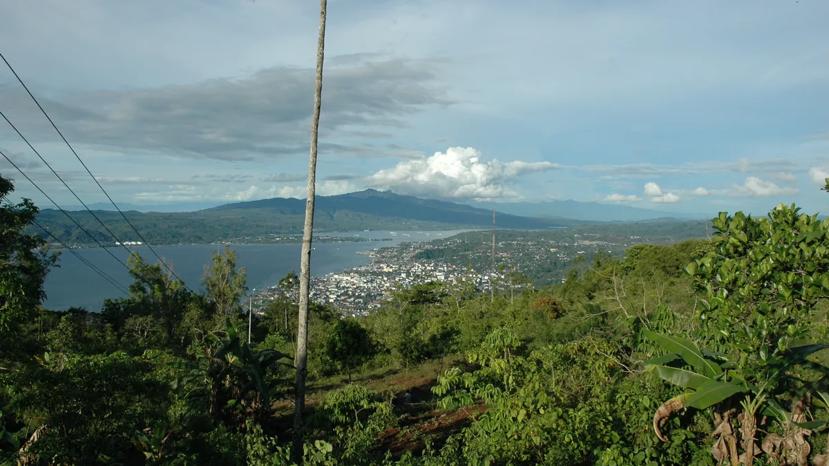 BWS Maluku Minta Kodam XV/Pattimura Bongkar Konstruksi di Badan Sungai Way Tomu Ambon