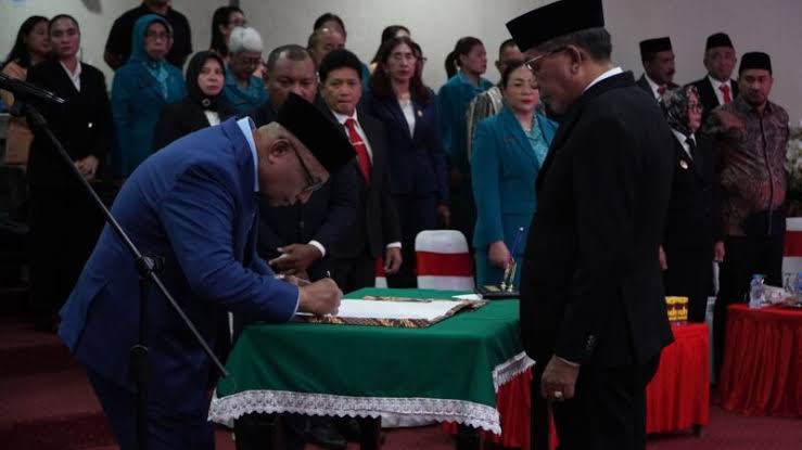 Roberd Sapulette Resmi Jadi Sekretaris Daerah Definitif: Transformasi Birokrasi Baru di Ambon yang Dibutuhkan