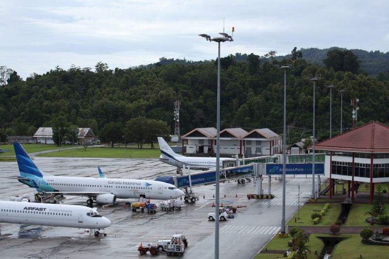 Polisi Musnahkan 1 Kilogram Ganja di Kargo Bandara Pattimura Ambon
