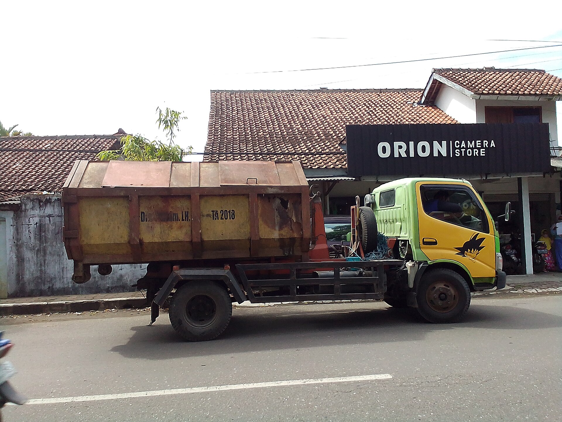 Pemkot Ambon Luncurkan QRIS Retribusi Sampah, Uji Coba di Waihaong