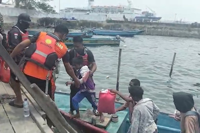 49 Penumpang KM Hendra Jaya Selamat Dievakuasi di Perairan Aru